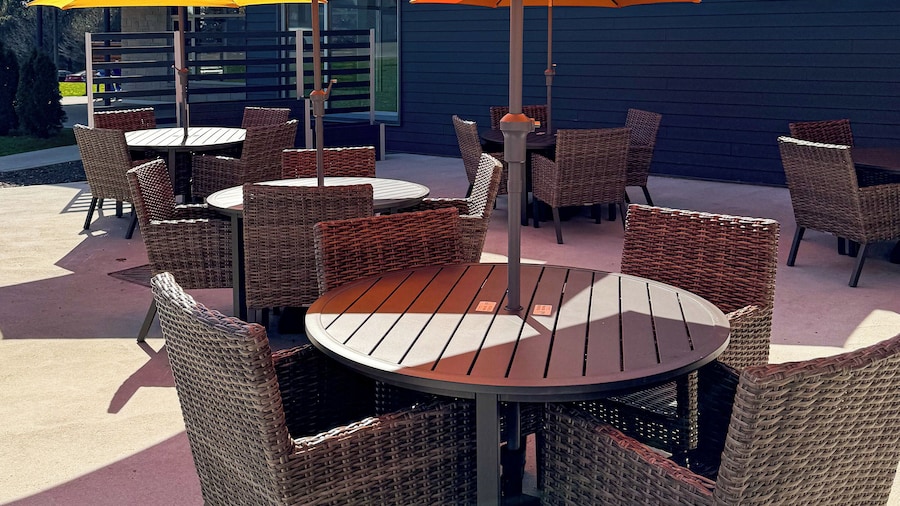Comfort Suites Kingston Central