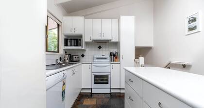 WAVELENGTH - Free Wifi and Pet Friendly (outside only)