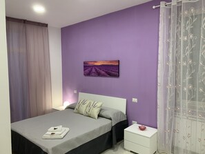 1 bedroom, WiFi - The flower garden/Lavanda Room (Castellammare di Stabia)