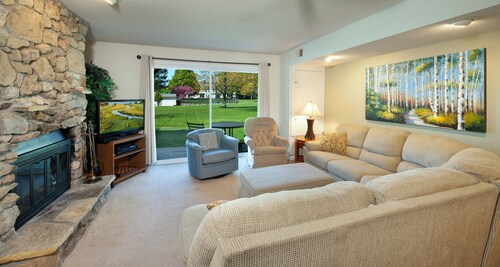 2 King Master Suites, Outside heated pool, Close to Dunes