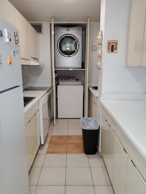 Microwave, coffee/tea maker, cookware/dishes/utensils
