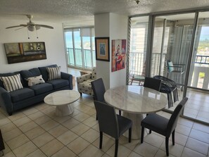 TV - Breathtaking Ocean Views (Luquillo)