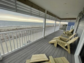 Property grounds - Piper's Paradise -  Beachfront, Views, Sonos, Sauna, Tesla charger, Arcade (Milton)