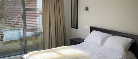 1 室のベッドルーム、WiFi、ベッドシーツ