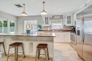 Fridge, microwave, oven, stovetop - -Sea Coast Living At it's BEST, Heated pool, near beaches, shops, restaurants (Naples)