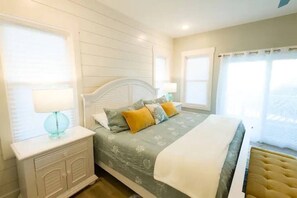 4 bedrooms, WiFi, bed sheets - Carolina Casita, short walk to tiki bar and beach (Carolina Beach)