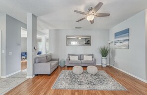 Smart TV, fireplace, table tennis