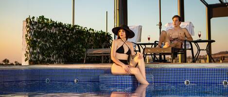 Outdoor pool, sun loungers