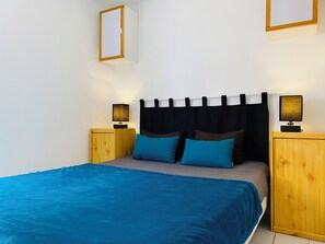 3 chambres, bureau, fer et planche à repasser, Wi-Fi gratuit