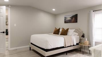 2 bedrooms, iron/ironing board, travel cot, free WiFi