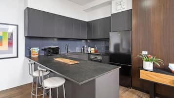 Fridge, microwave, oven, stovetop