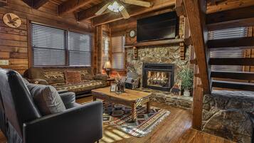Smart TV, fireplace
