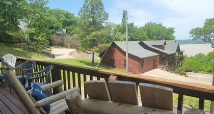 Year-around Lake Views, 1 mile to Ramp .