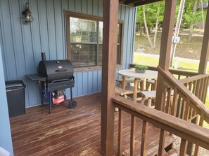 Outdoor dining - Year-around Lake Views, 1 mile to Ramp                 . (Vian)