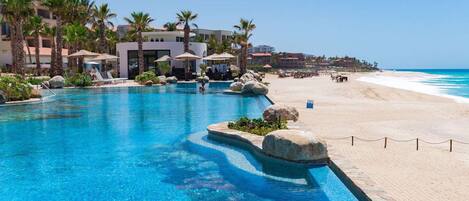 Outdoor pool, an infinity pool