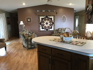 Dining - Beautiful spacious house with spectacular  views of Lake Pepin (Lake City)