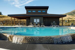Pool - 3 Ski Resorts, Hiking, 2 King Bds, Private Hot Tub (Eden)