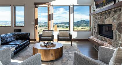 3 Ski Resorts, Hiking, 2 King Bds, Private Hot Tub
