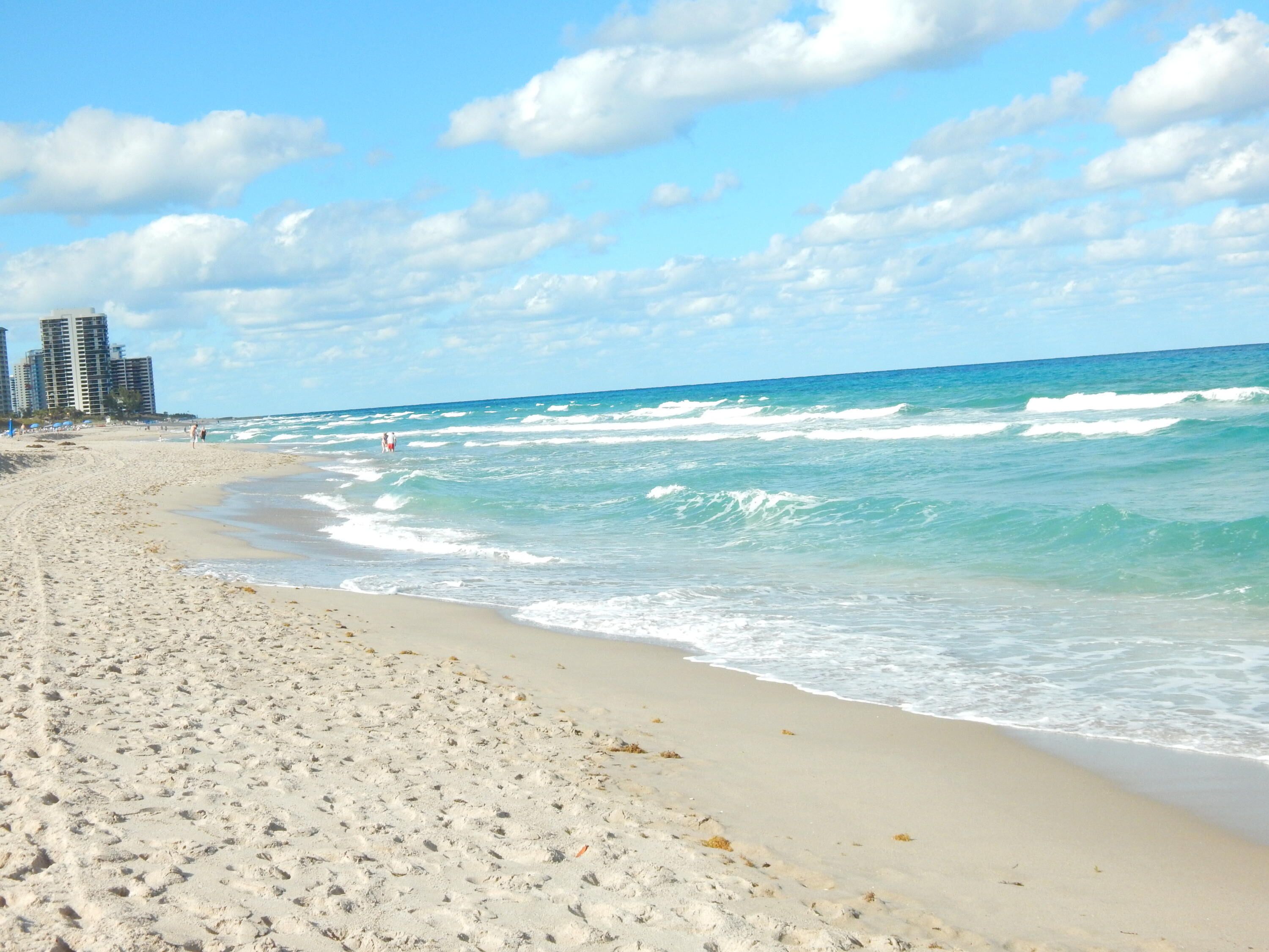 Beach nearby, sun-loungers