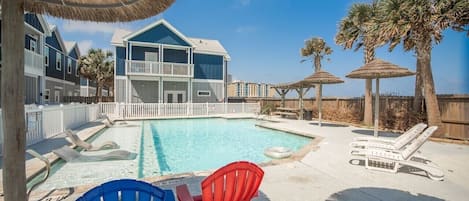 حمّام سباحة خارجي، حمّام سباحة مُدفَّأ