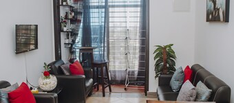 Apartment - Sleeps 4 - Parking - Airport Close