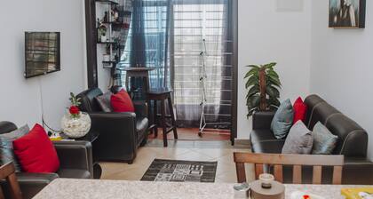 Apartment - Sleeps 4 - Parking - Airport Close