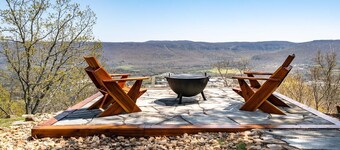 Cozy Getaway with a View!