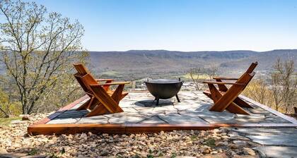 Cozy Getaway with a View!