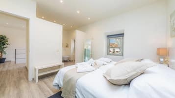 4 Schlafzimmer, Bügeleisen/Bügelbrett, kostenloses WLAN, Bettwäsche