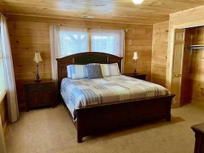 6 bedrooms, travel cot, free WiFi, bed sheets
