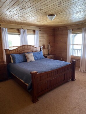 6 bedrooms, travel cot, free WiFi, bed sheets