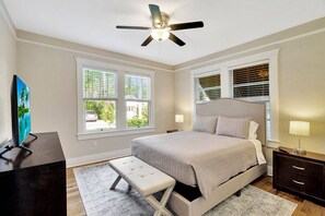 3 Schlafzimmer, Schreibtisch, Bügeleisen/Bügelbrett, kostenloses WLAN