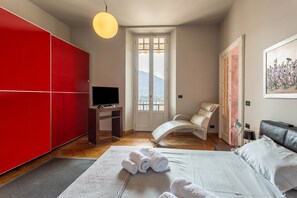 2 habitaciones, tabla de planchar con plancha y wifi gratis 