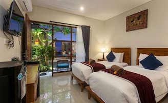 Superior Twin Room | Premium bedding, minibar, in-room safe, desk