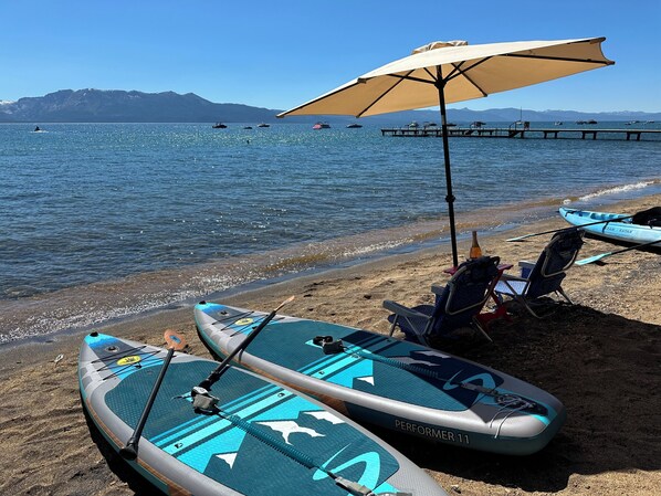 Private beach, sun loungers, beach towels