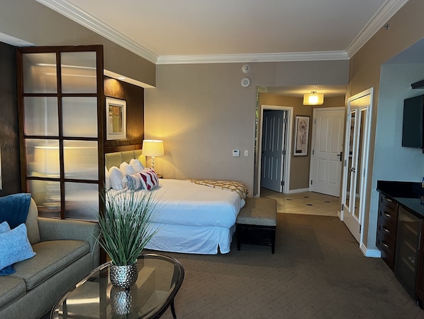 In-room safe, desk, iron/ironing board, WiFi