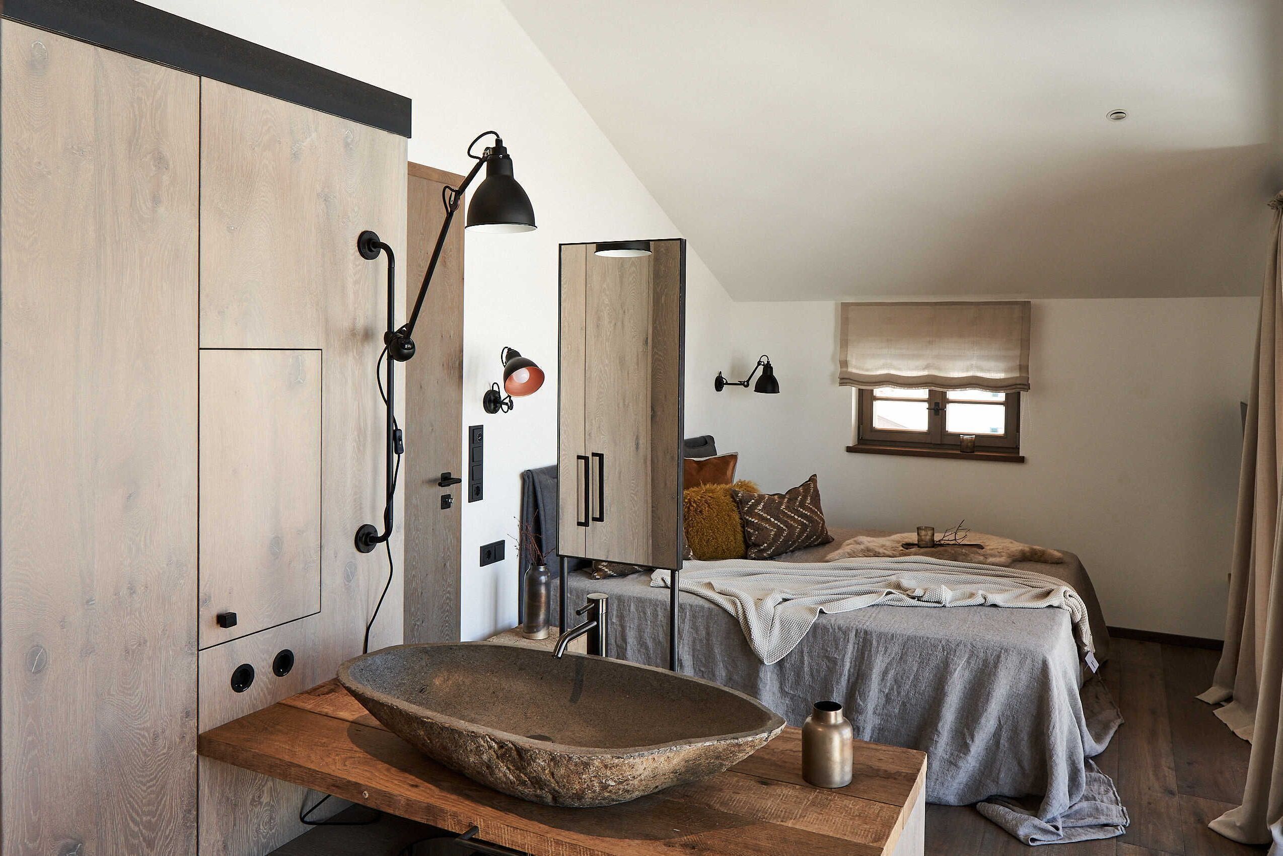 4 bedrooms, WiFi, bed sheets