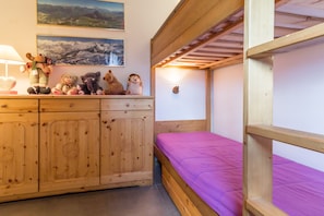 2 bedrooms - Superb Apartment 4-6 Pers, Full South, Ski, Balcony overlooking the slopes (MONTCHAVIN)