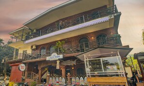 Exterior - Treebo Trip Lazy Holidays (Arpora)