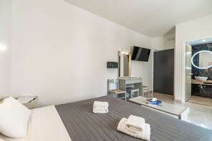 Comfort-Studio (4) | Zimmersafe, laptopgeeigneter Arbeitsplatz, schallisolierte Zimmer