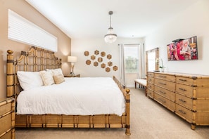 5 quartos, ferros/tábuas de passar roupa, Wi-Fi, roupa de cama