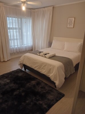 3 bedrooms, iron/ironing board, free WiFi, bed sheets