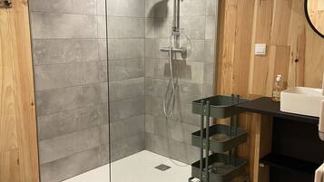 Een douche, een haardroger