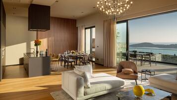 Smart-TV, peis, musikkbibliotek og stereoanlegg