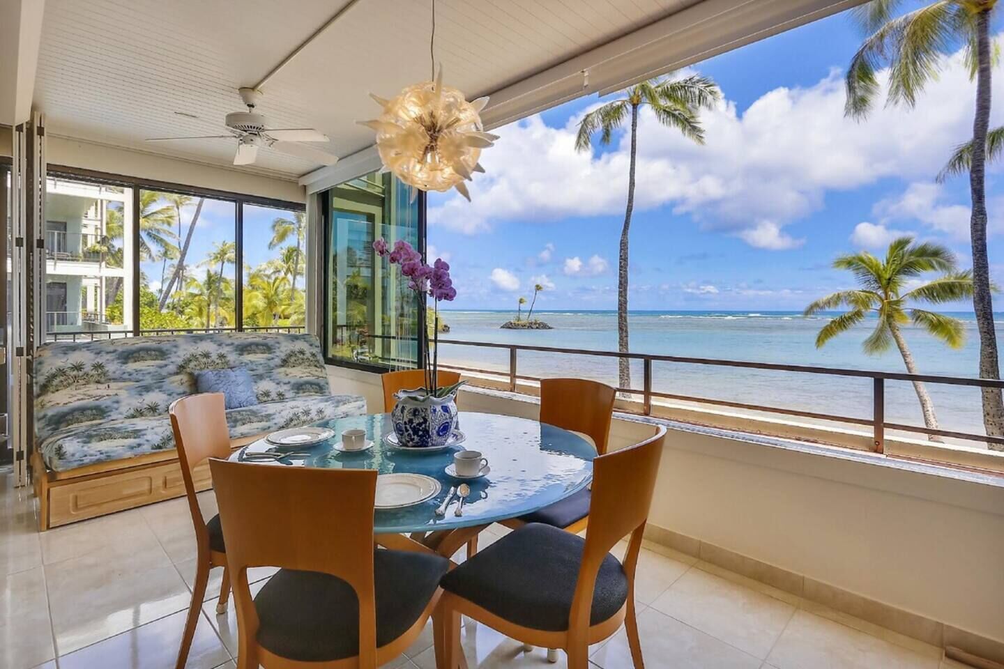 Hale Moana~Beachfront