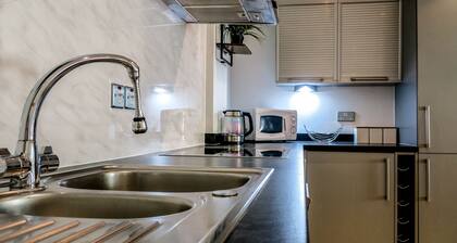 2 bed 2 bath apartment in City Centre