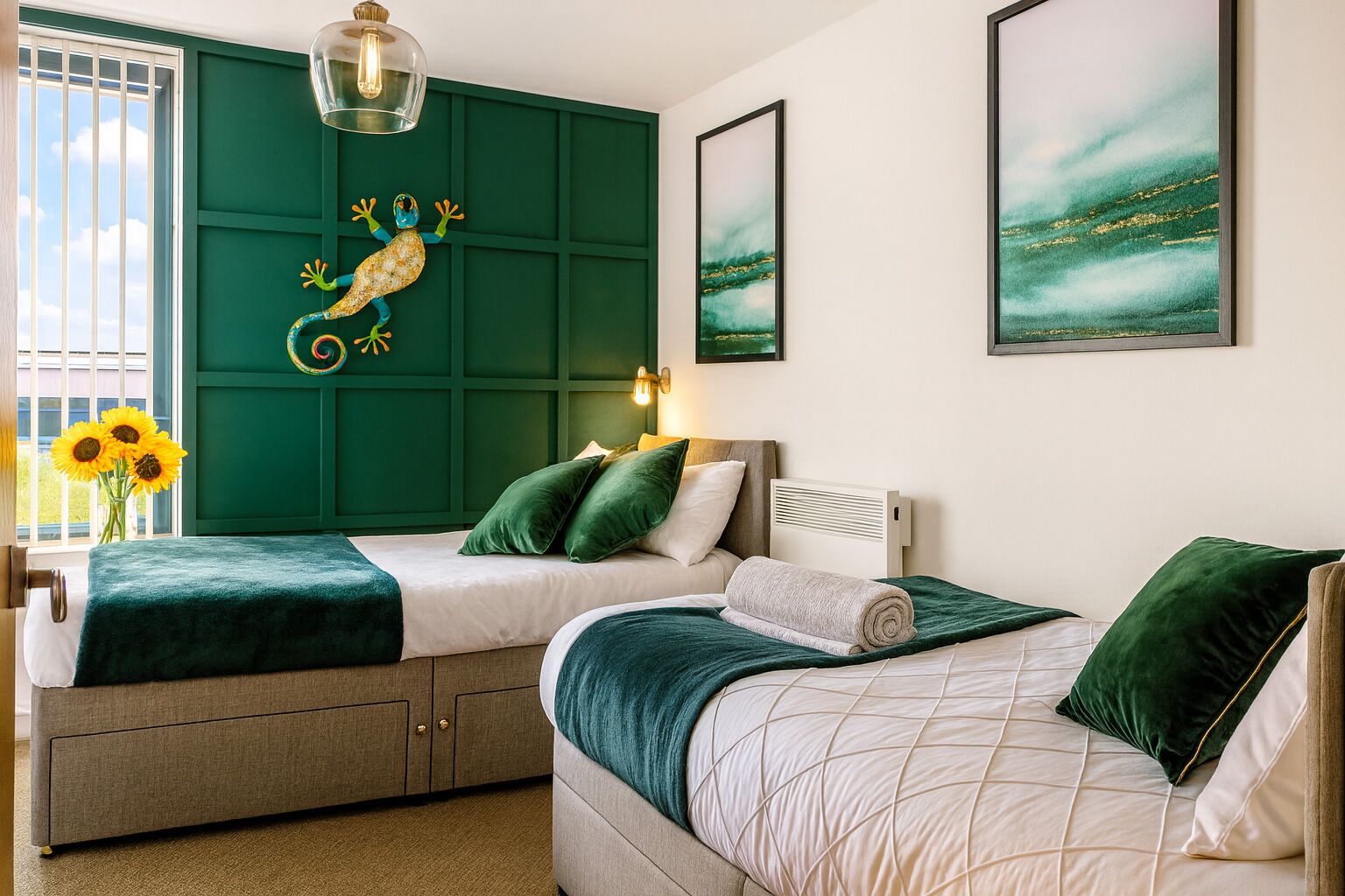 Deluxe Apartment | 2 bedrooms, individually decorated, individually furnished