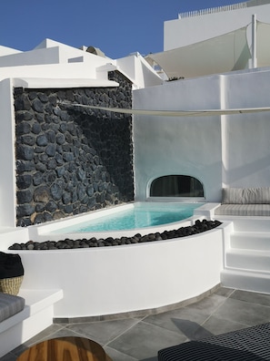 Outdoor pool, a heated pool - Cave House, Caldera View, Outdoor Plunge Pool (Santorini)