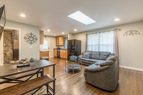 Cozy Connected Duplex Home with Driveway