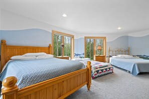 6 makuuhuonetta, silitysrauta/-lauta, vauvan matkasänky, ilmainen Wi-Fi